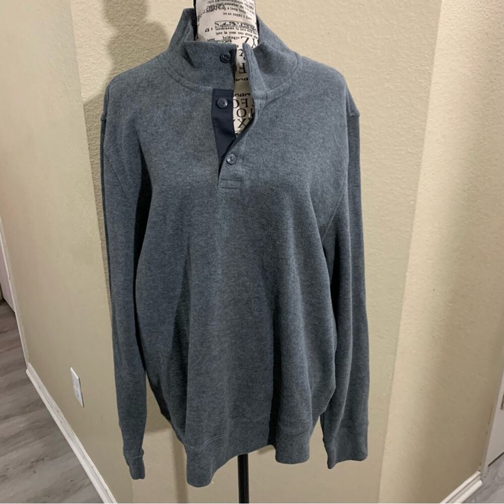Gap three‎ button pullover sweater size large